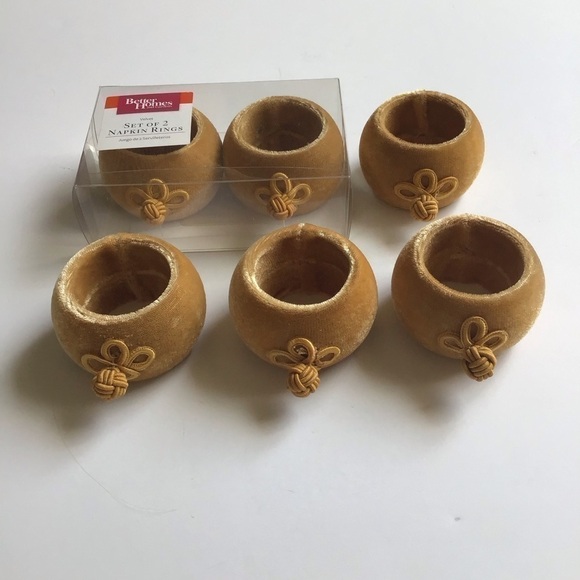 Better Homes & Gardens SET OF 6 Tan Gold Velvet Asian Knot Round Napkin Rings - Picture 10 of 11